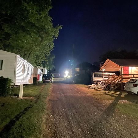Camping Les Portes Du Perche Mamers Dış mekan fotoğraf