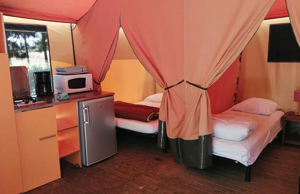 Camping Les Portes Du Perche Mamers Dış mekan fotoğraf