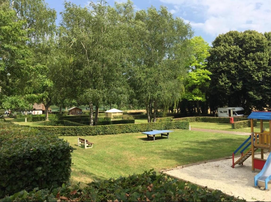 Camping Les Portes Du Perche Mamers Dış mekan fotoğraf